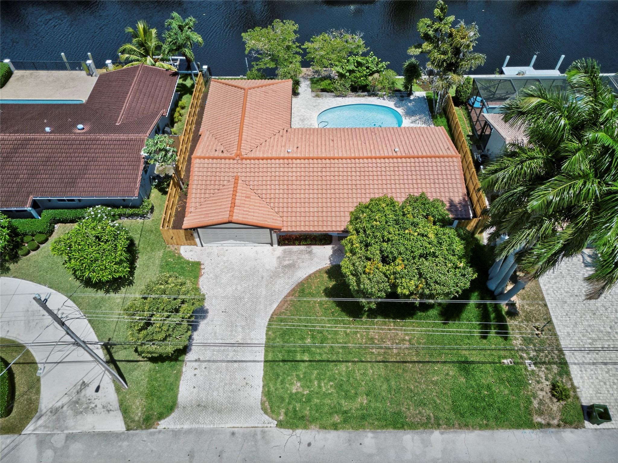 1461 NE 57th Ct
