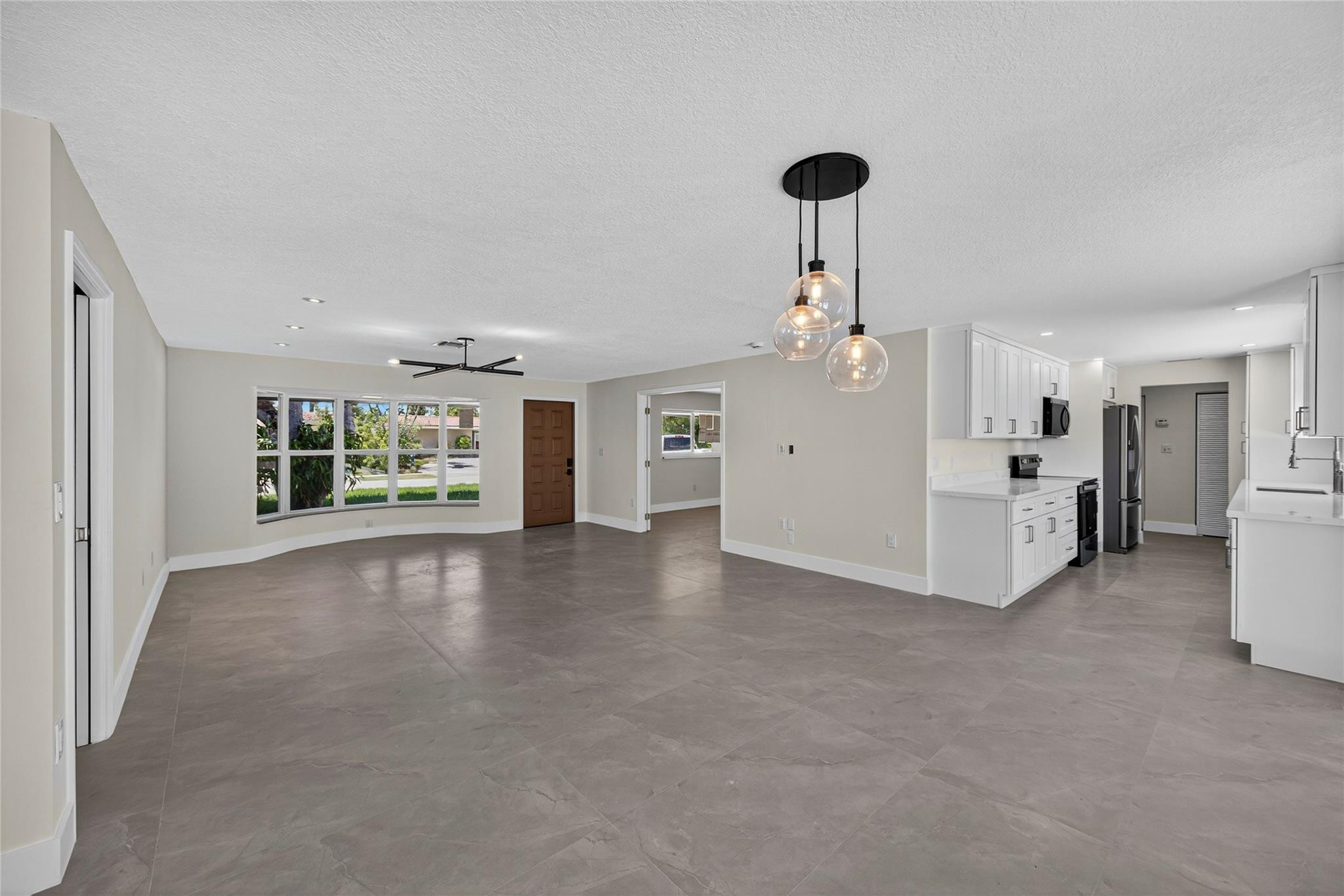 1461 NE 57th Ct