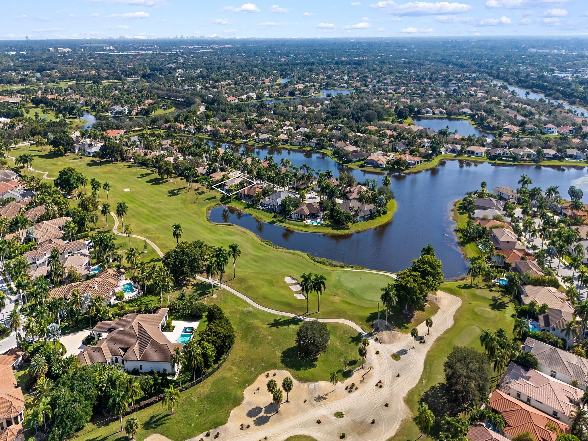 2583 Mayfair Ln
