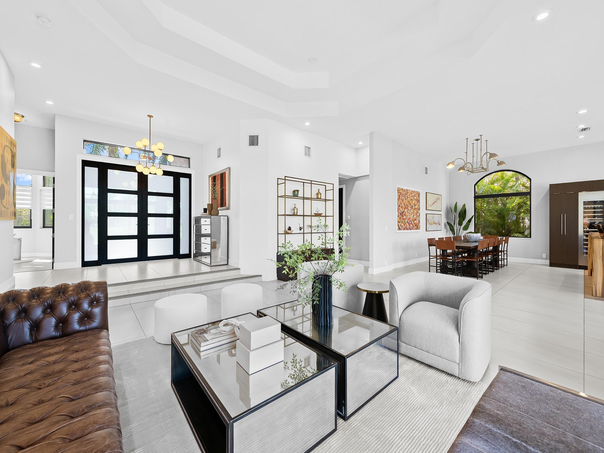2583 Mayfair Ln
