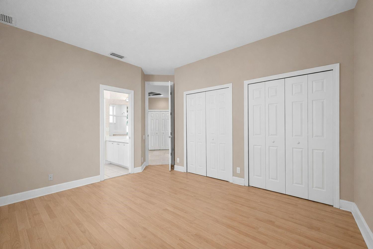 2579 Mayfair Lane