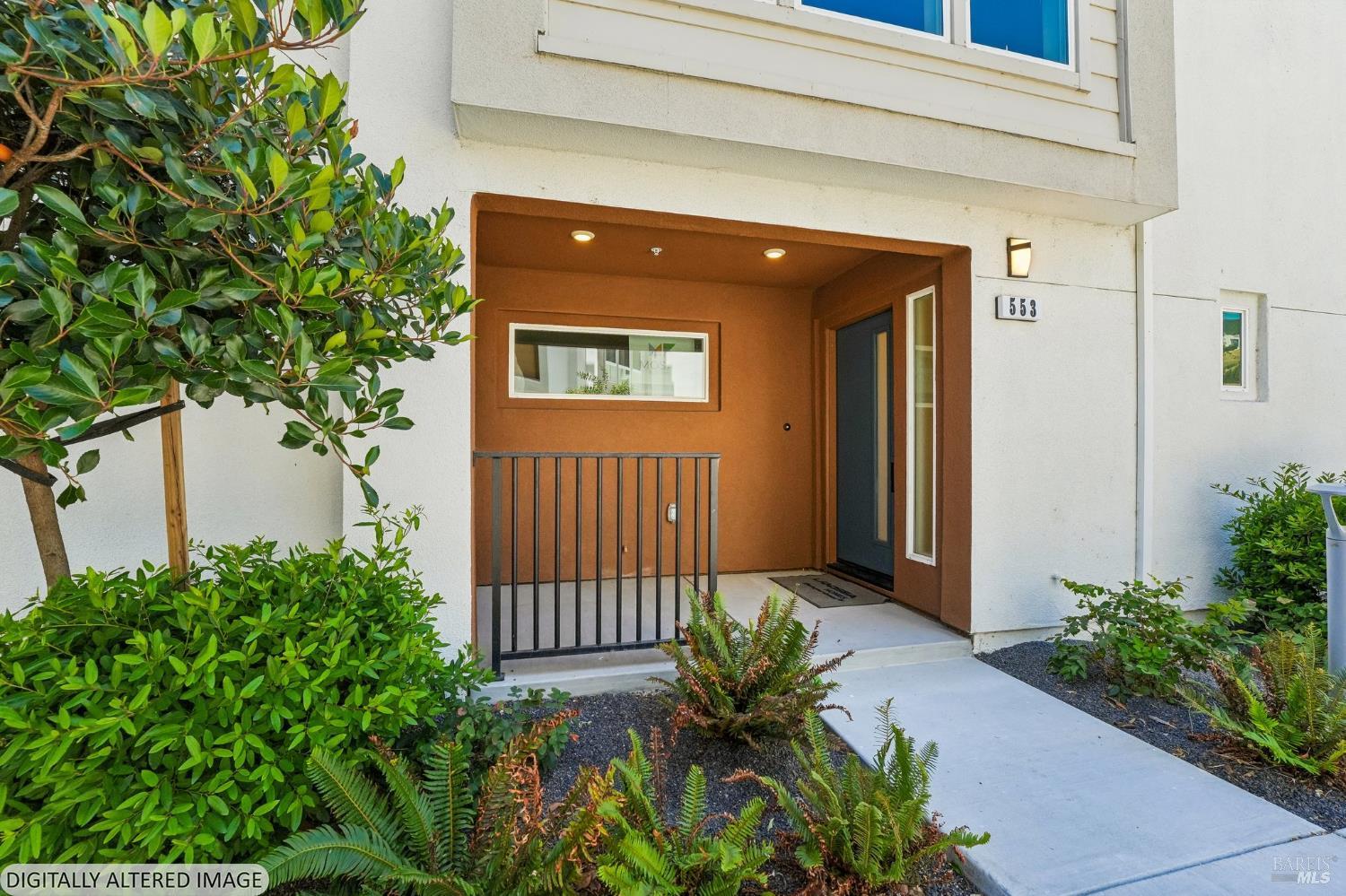 553 Valley Oaks Circle
