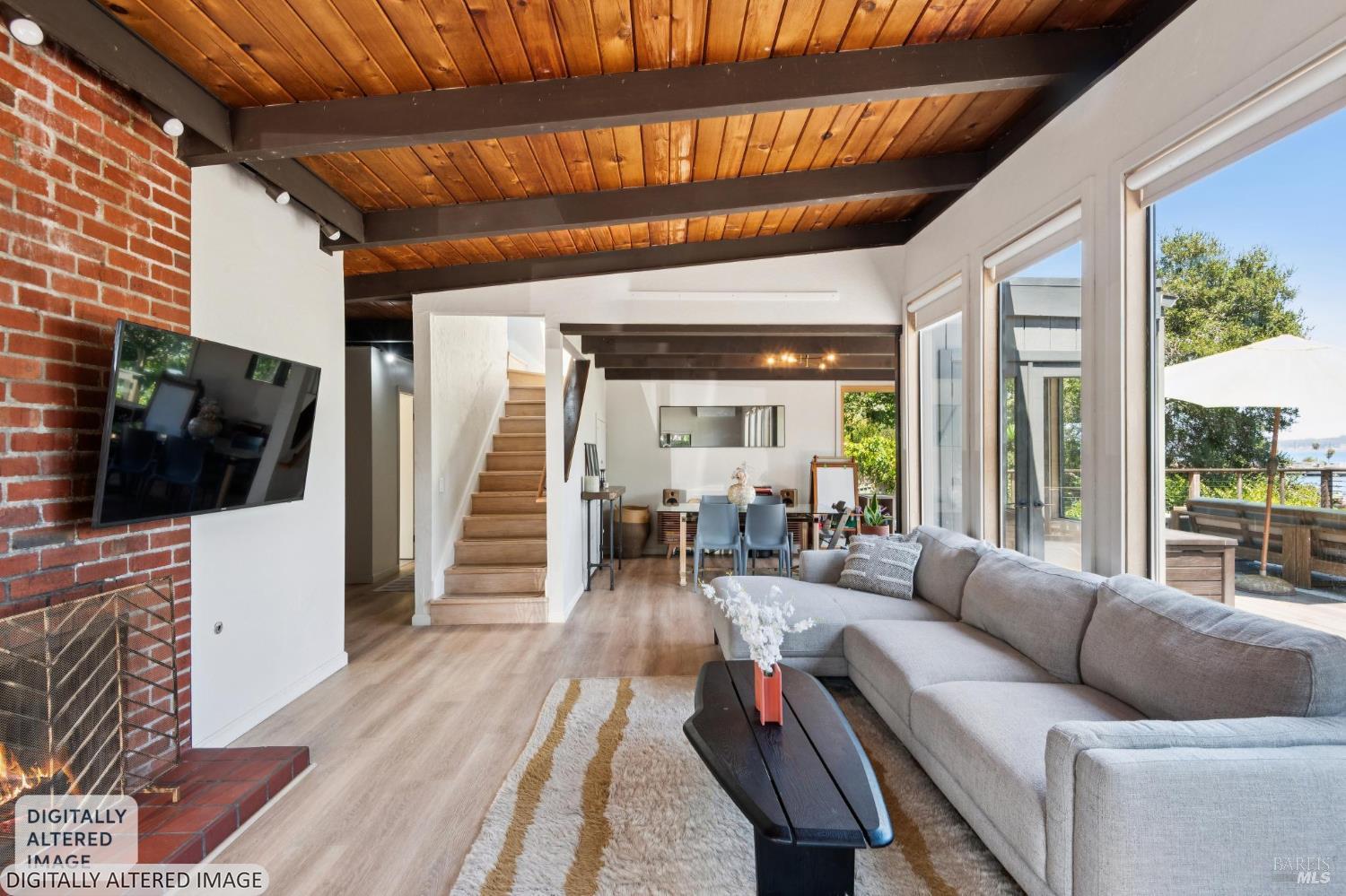 4350 Paradise Drive