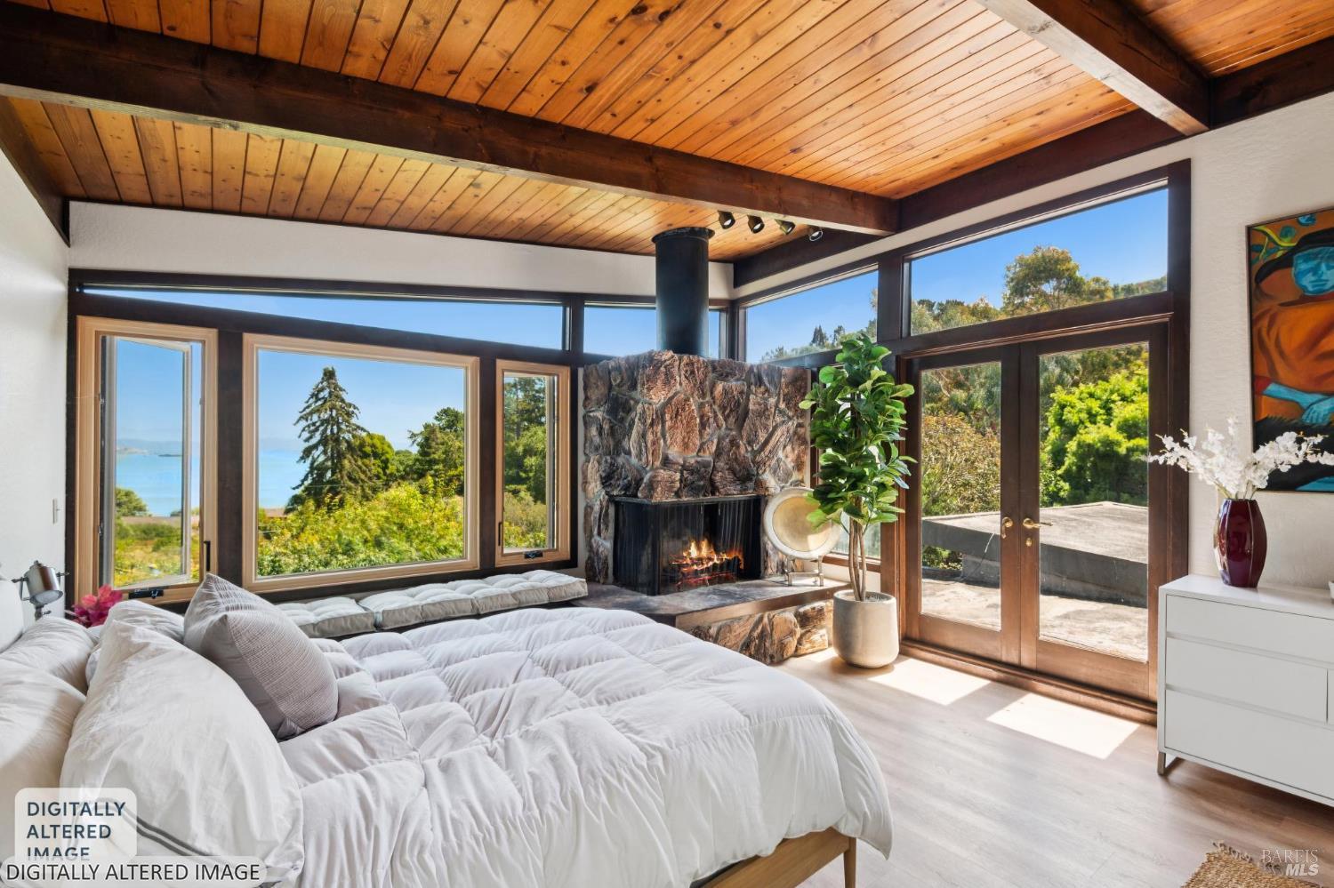 4350 Paradise Drive