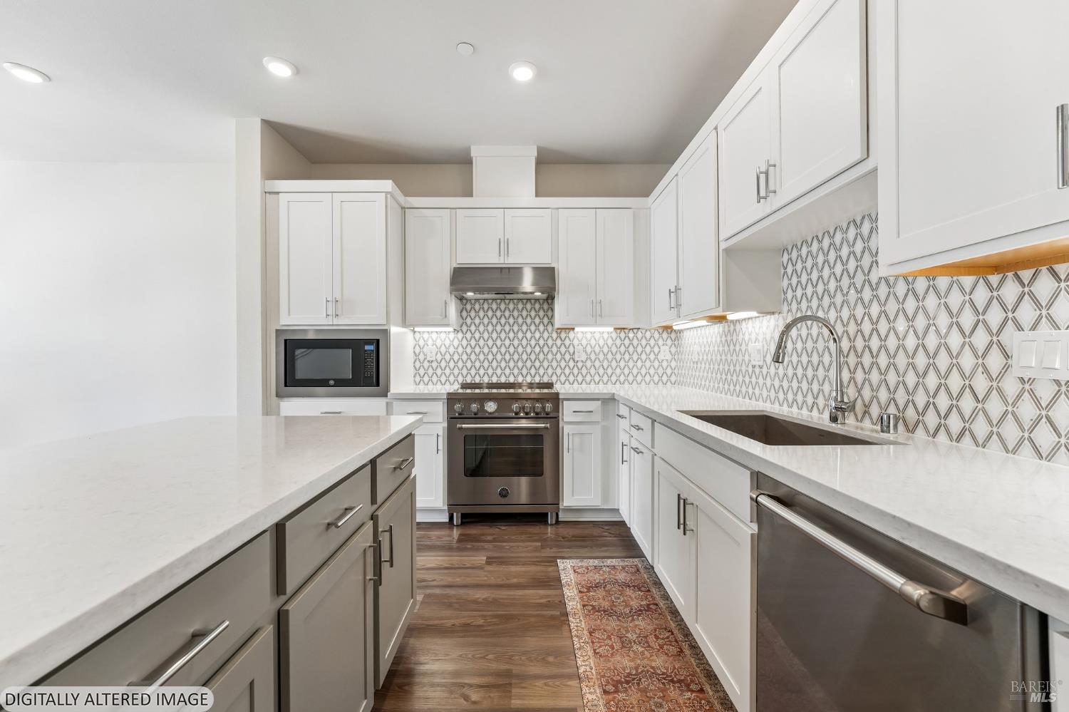 553 Valley Oaks Circle
