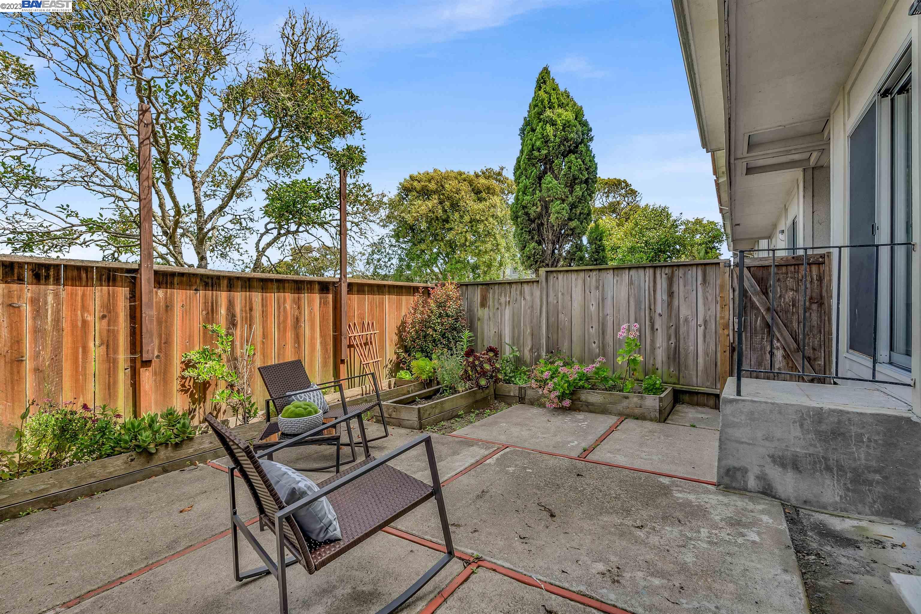 3850 Fairfax Way