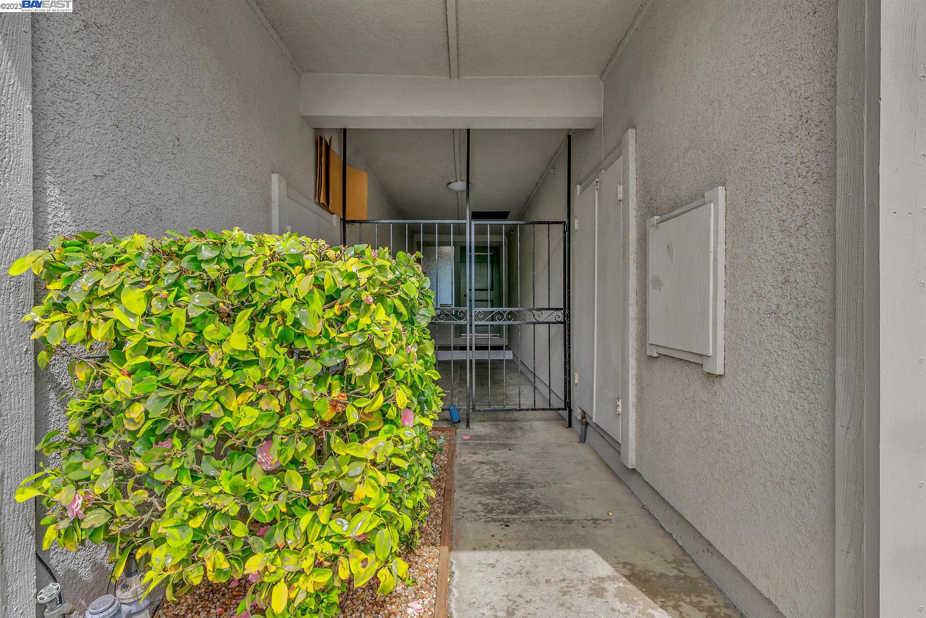 3850 Fairfax Way
