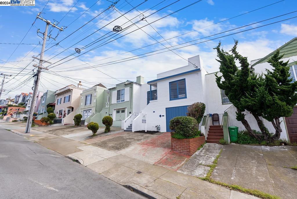 48 Byxbee St