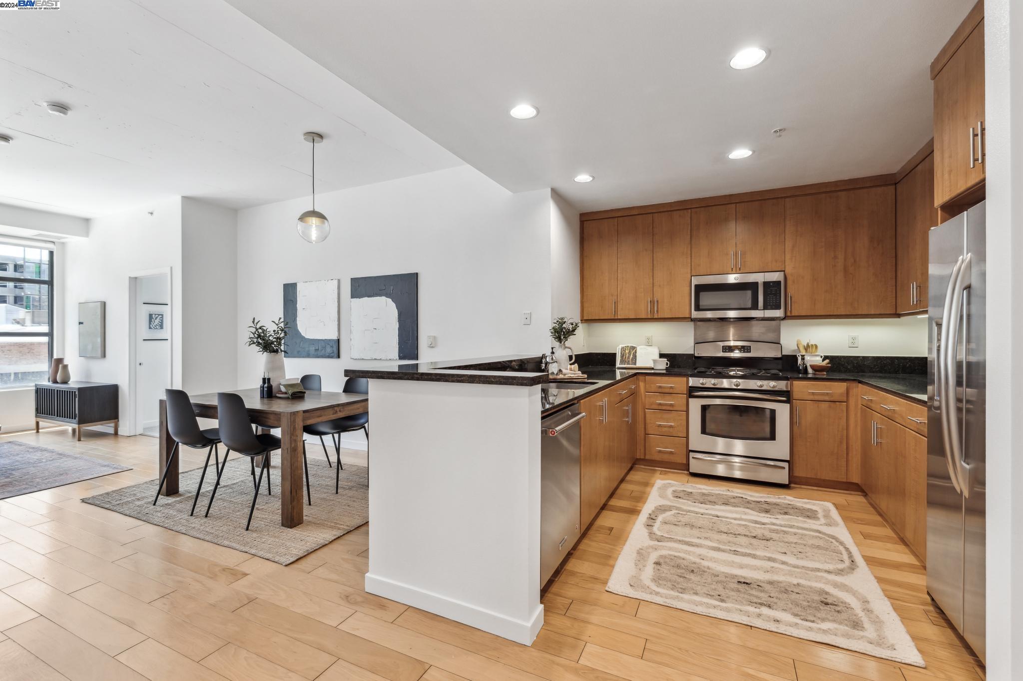 288 3rd St # 210
