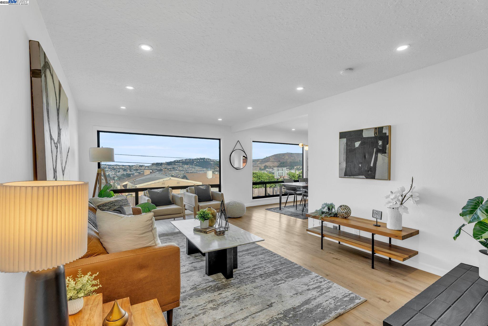 246 Alta Loma Ave
