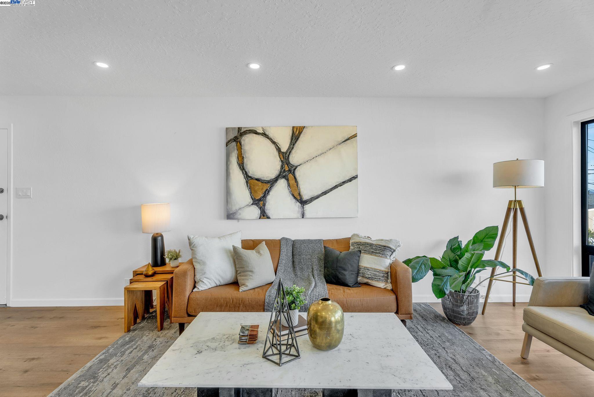 246 Alta Loma Ave