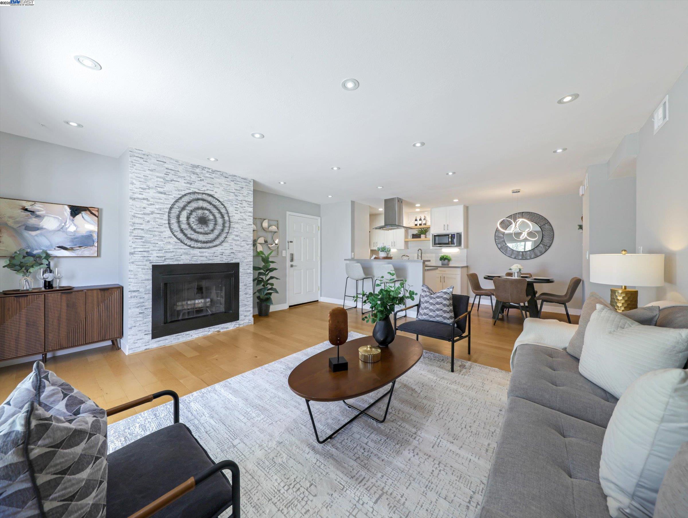 44 Lodato Ave Apt 212