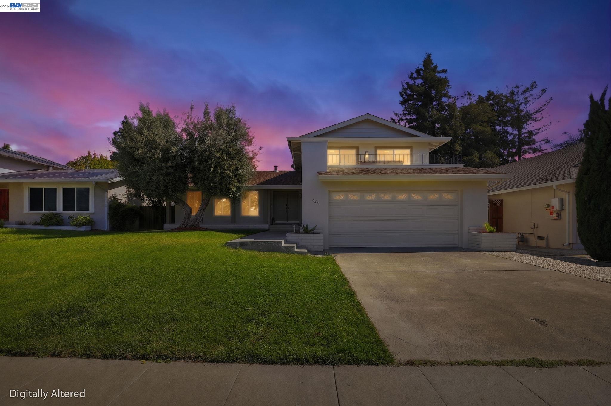 338 Avenida Nogales