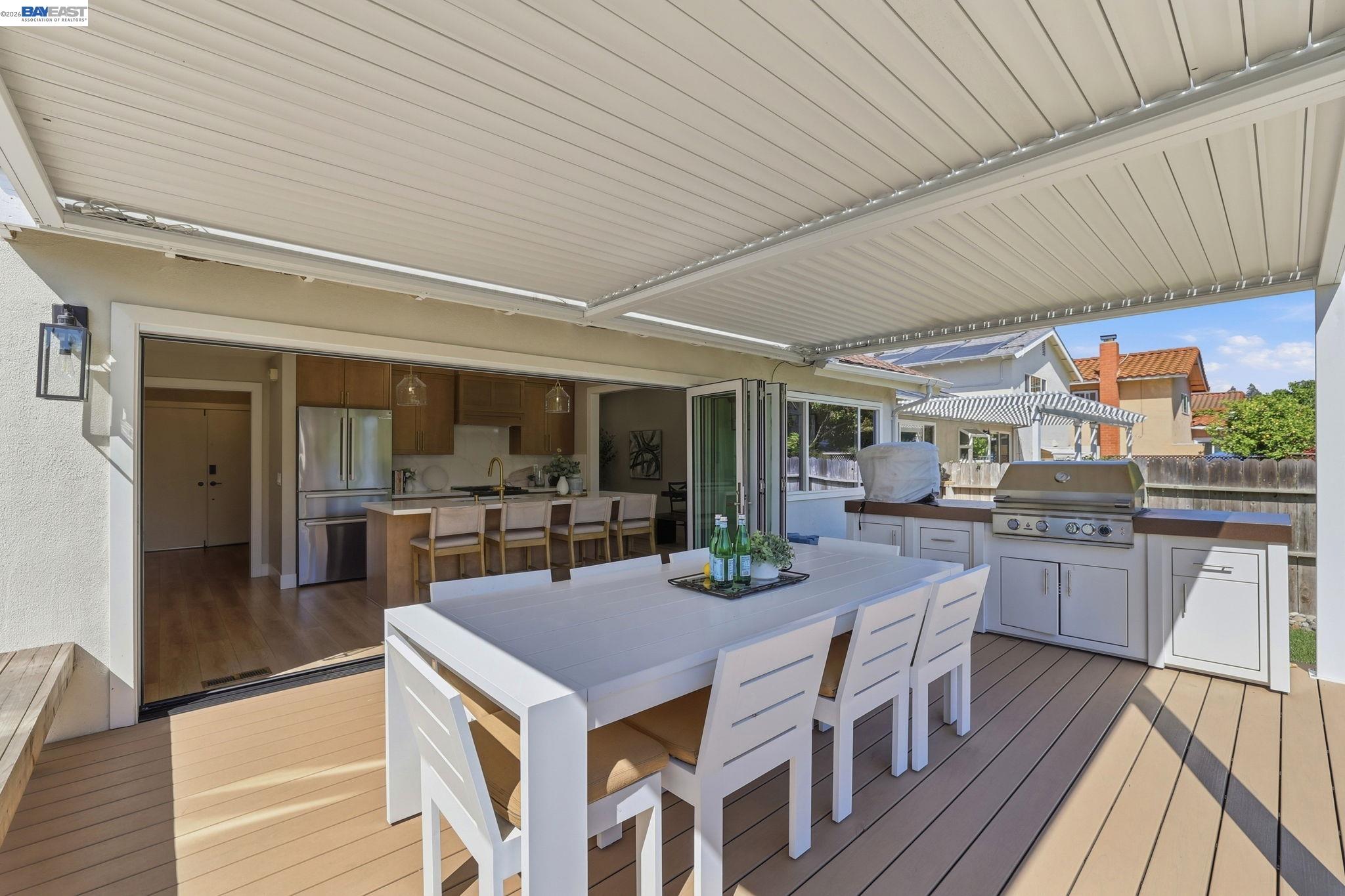 338 Avenida Nogales