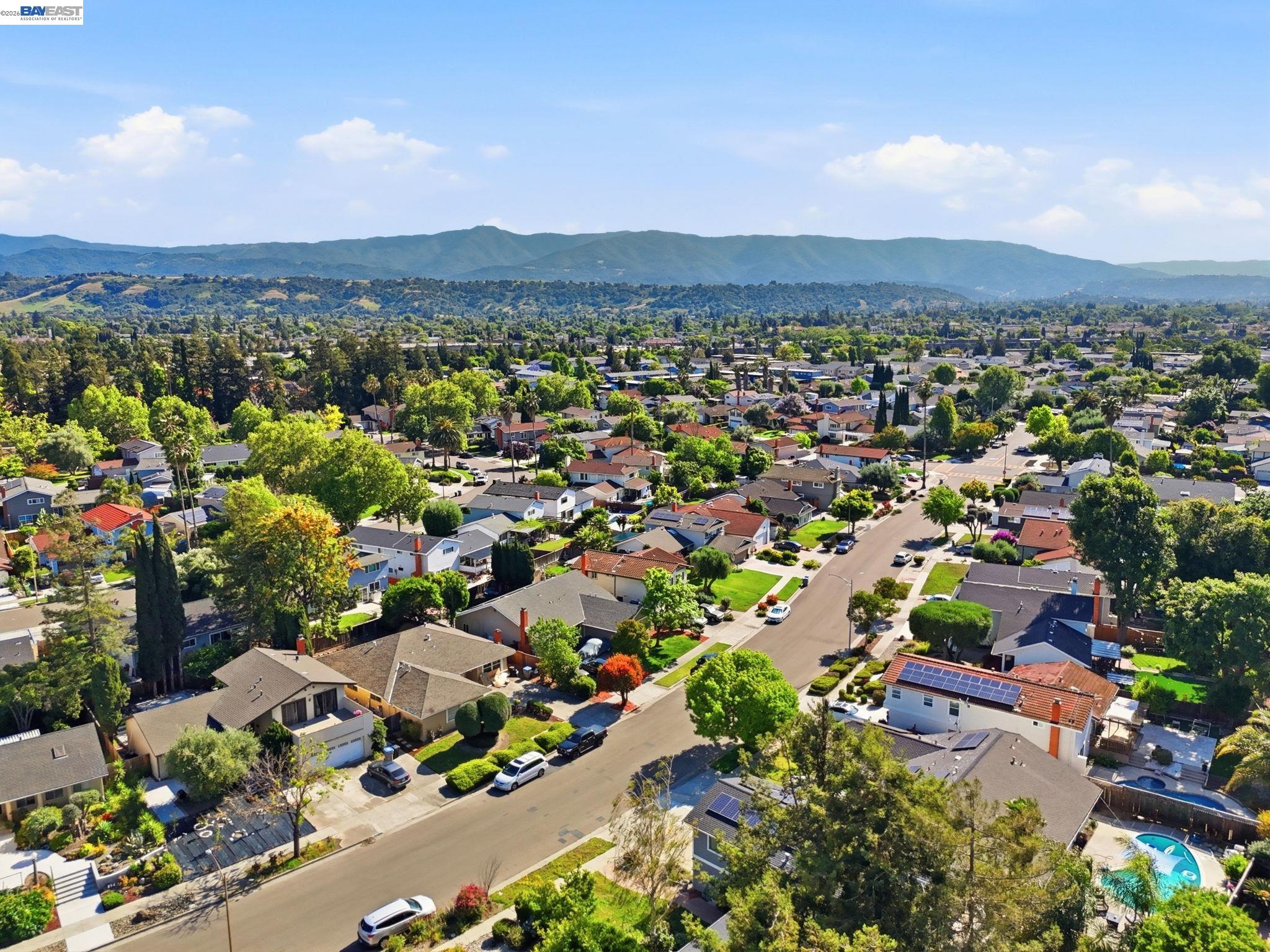 338 Avenida Nogales