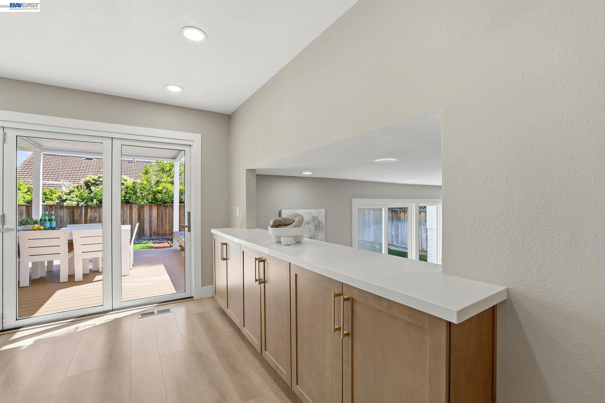 338 Avenida Nogales