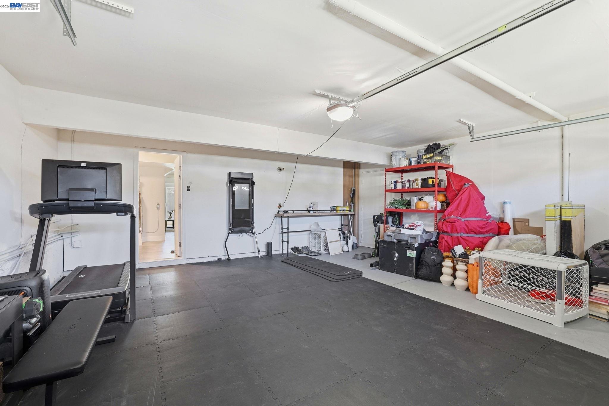 338 Avenida Nogales