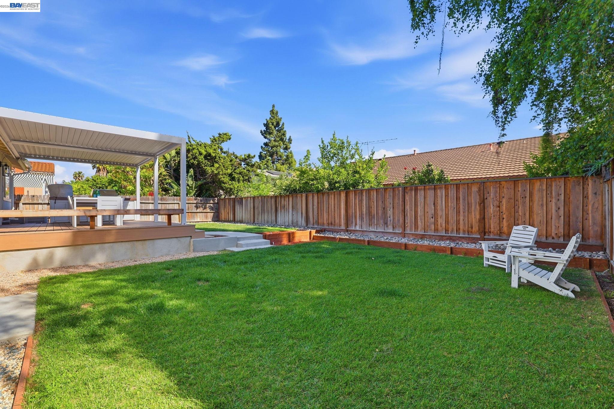 338 Avenida Nogales