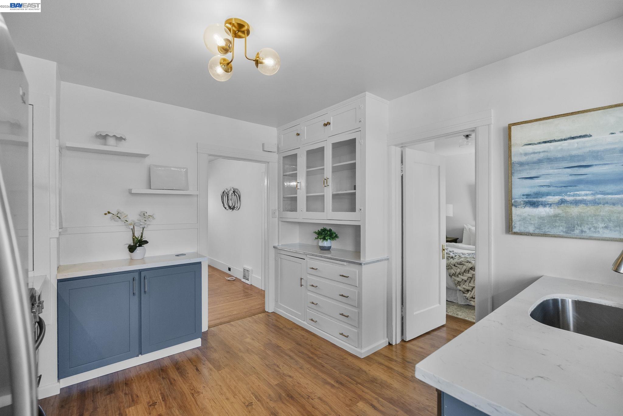 274 Staples Ave