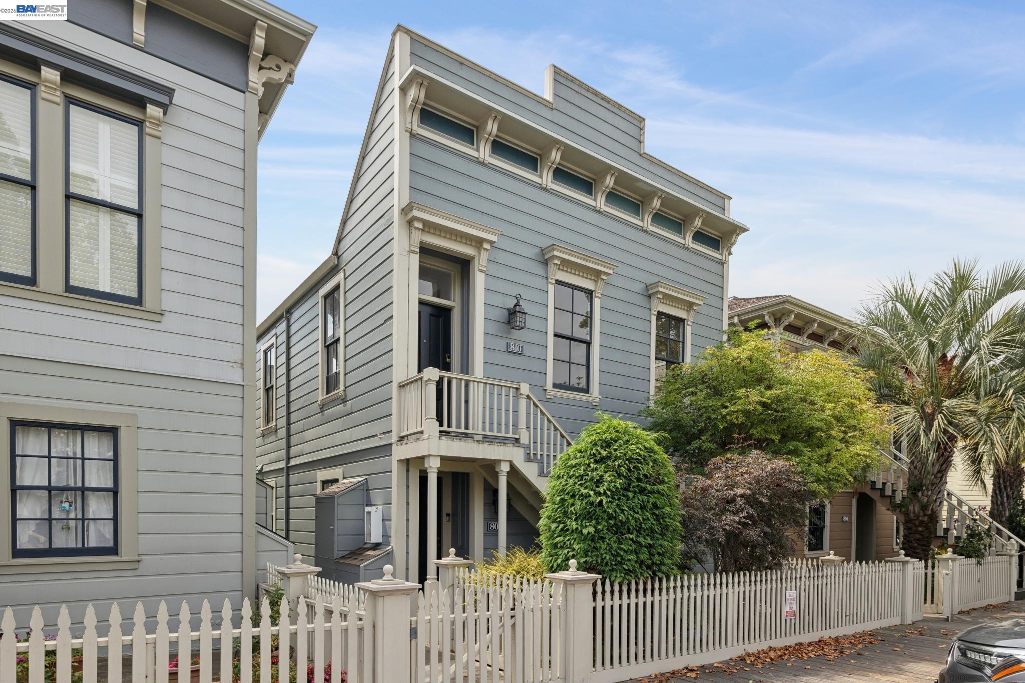 800 Delaware Street # 1020