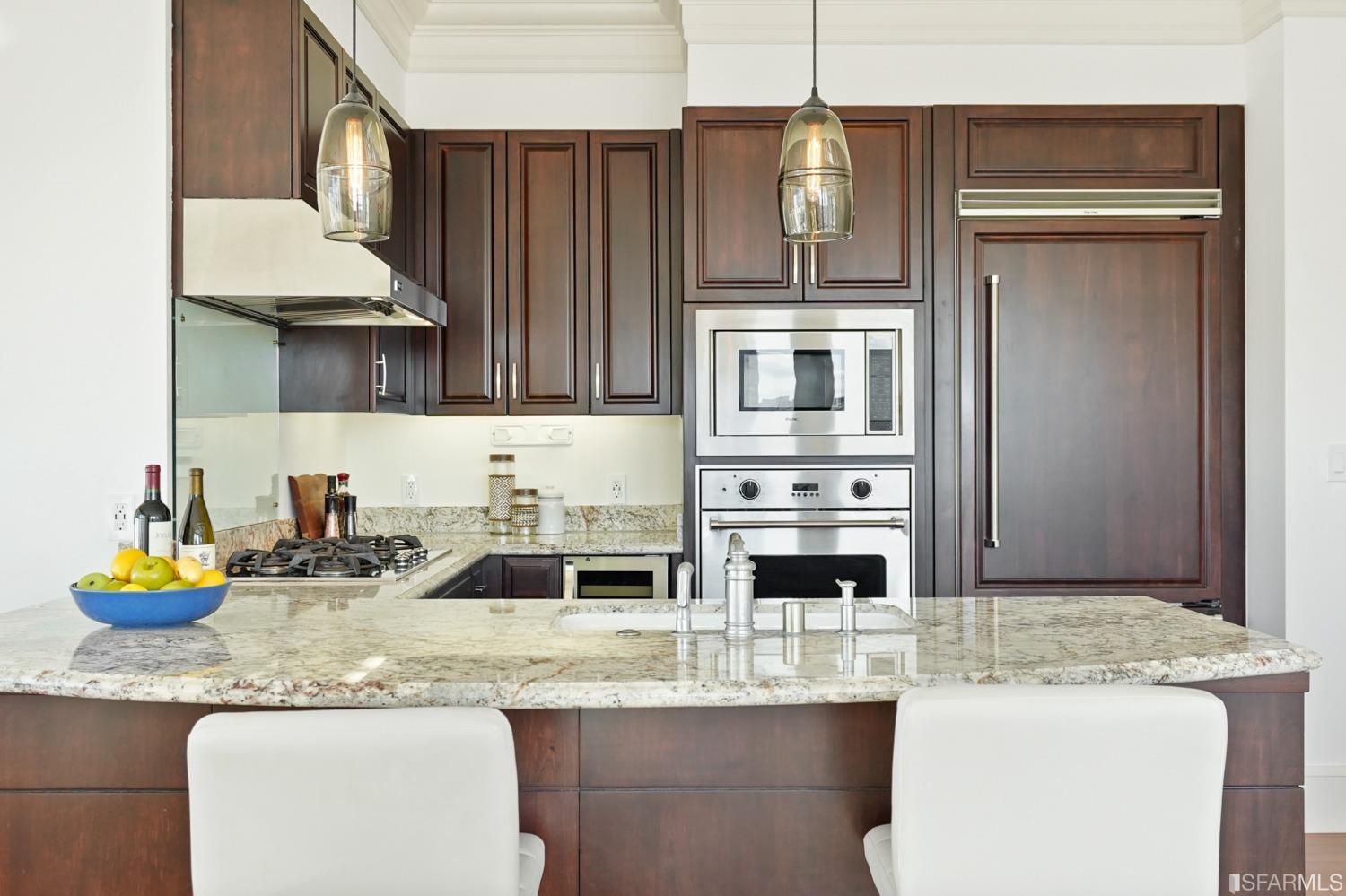 690 Market Street Unit: 2201