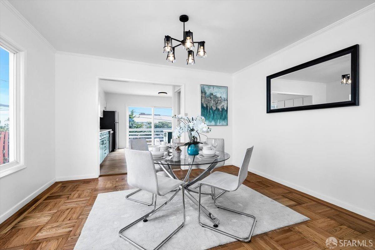 387 Lakeshore Drive