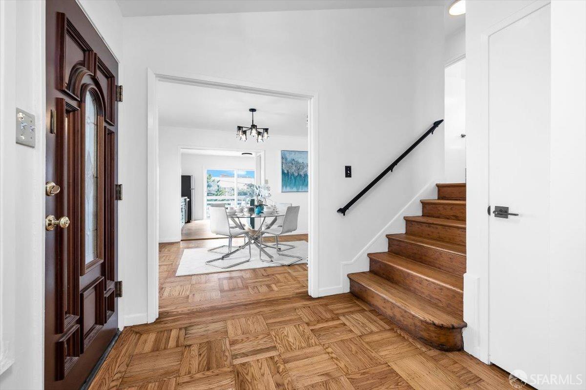 387 Lakeshore Drive