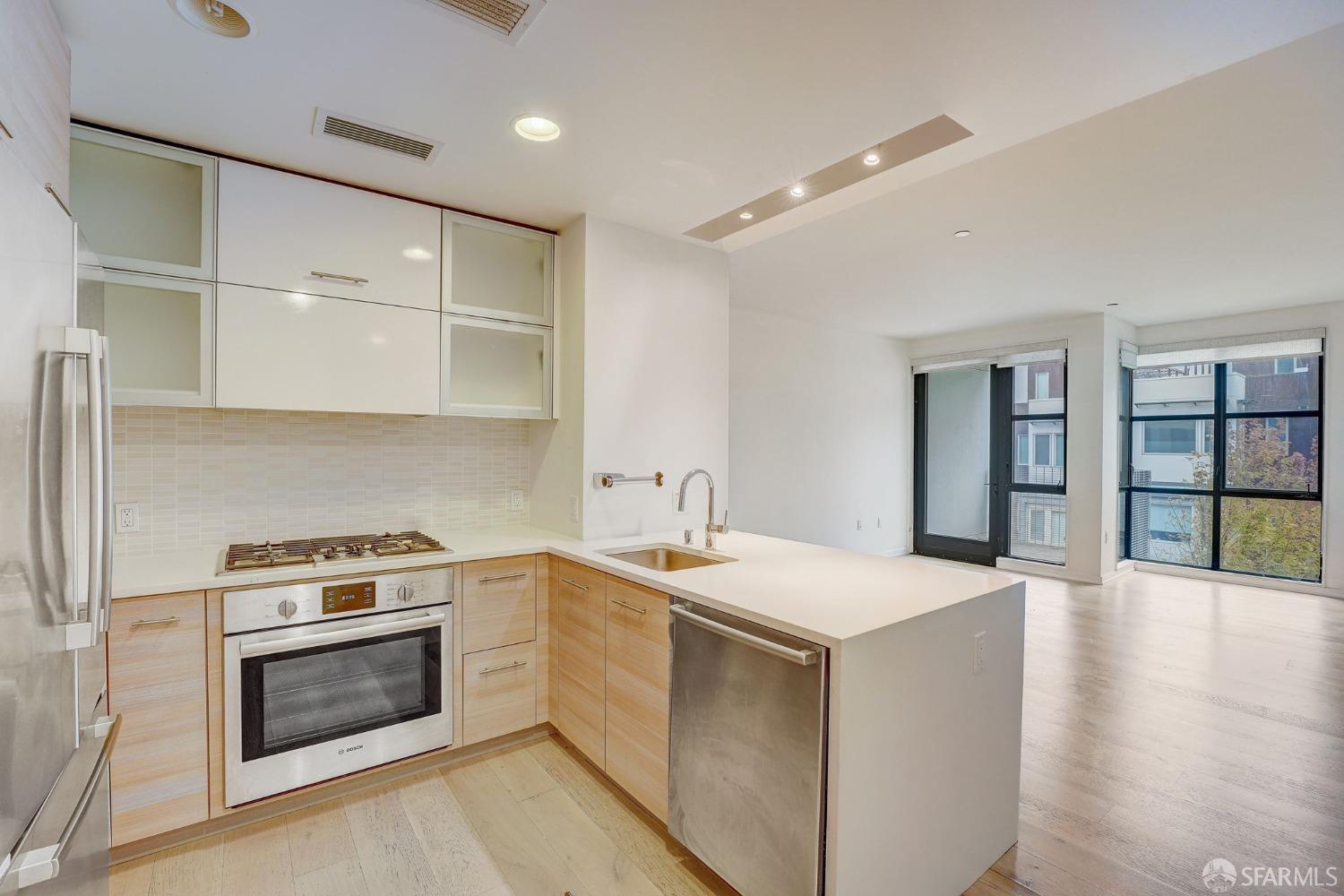 451 Donahue Street # 304