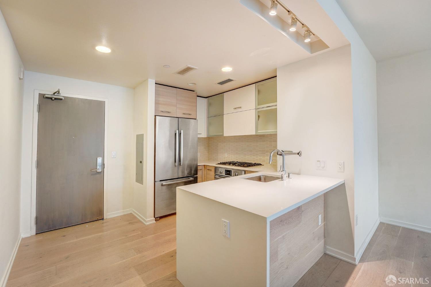 451 Donahue Street # 304