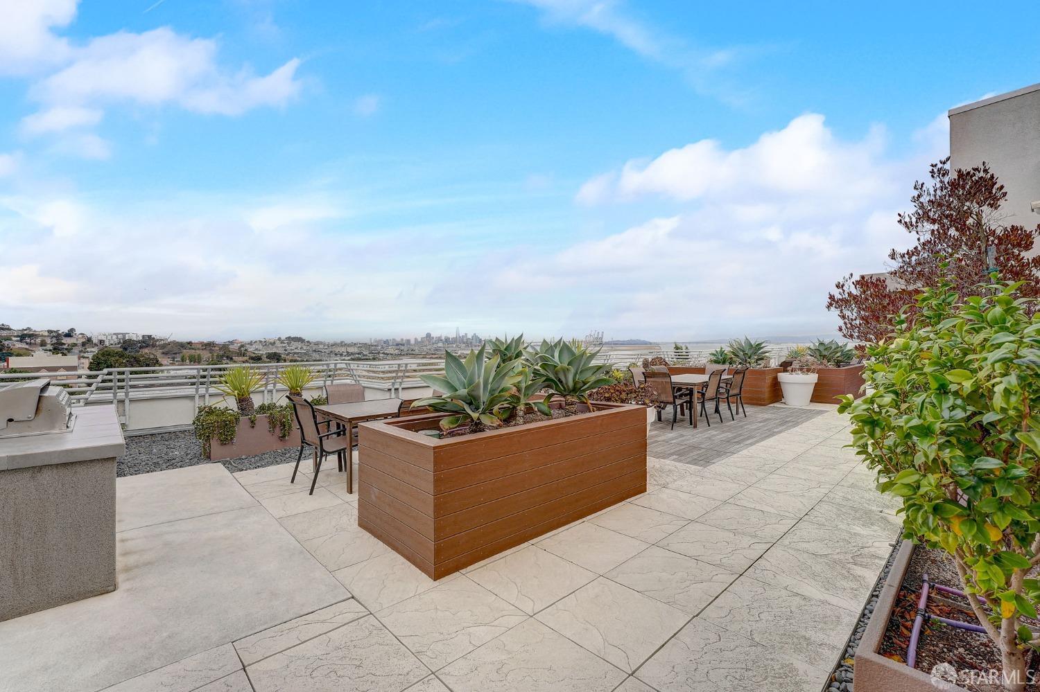 451 Donahue Street # 304