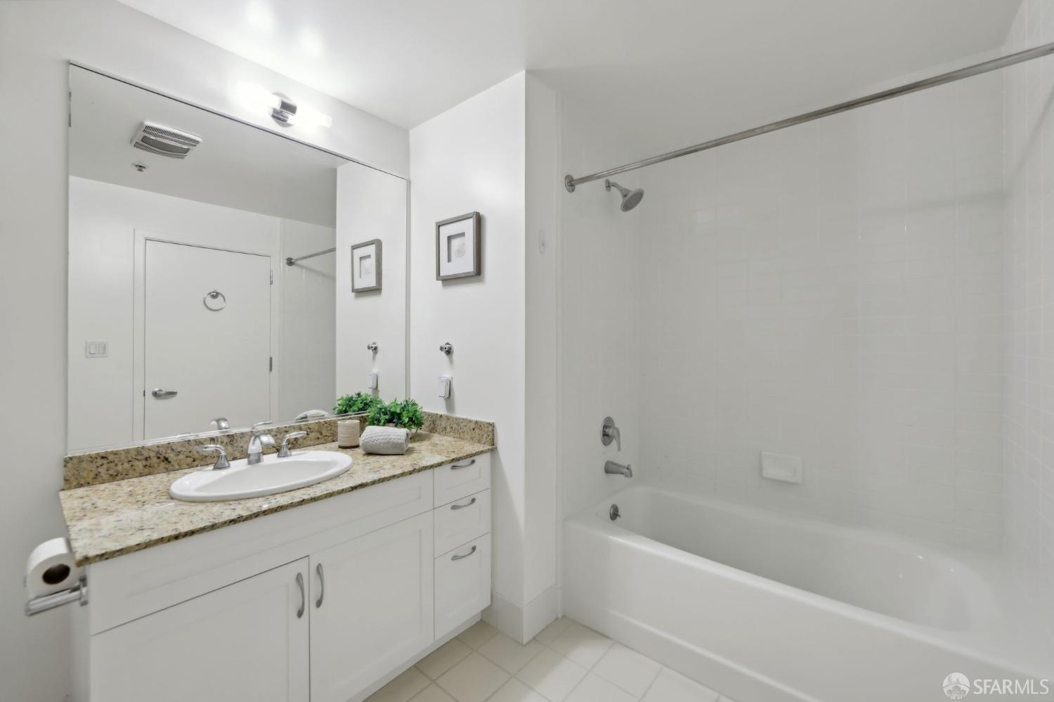 250 King Street # 1612