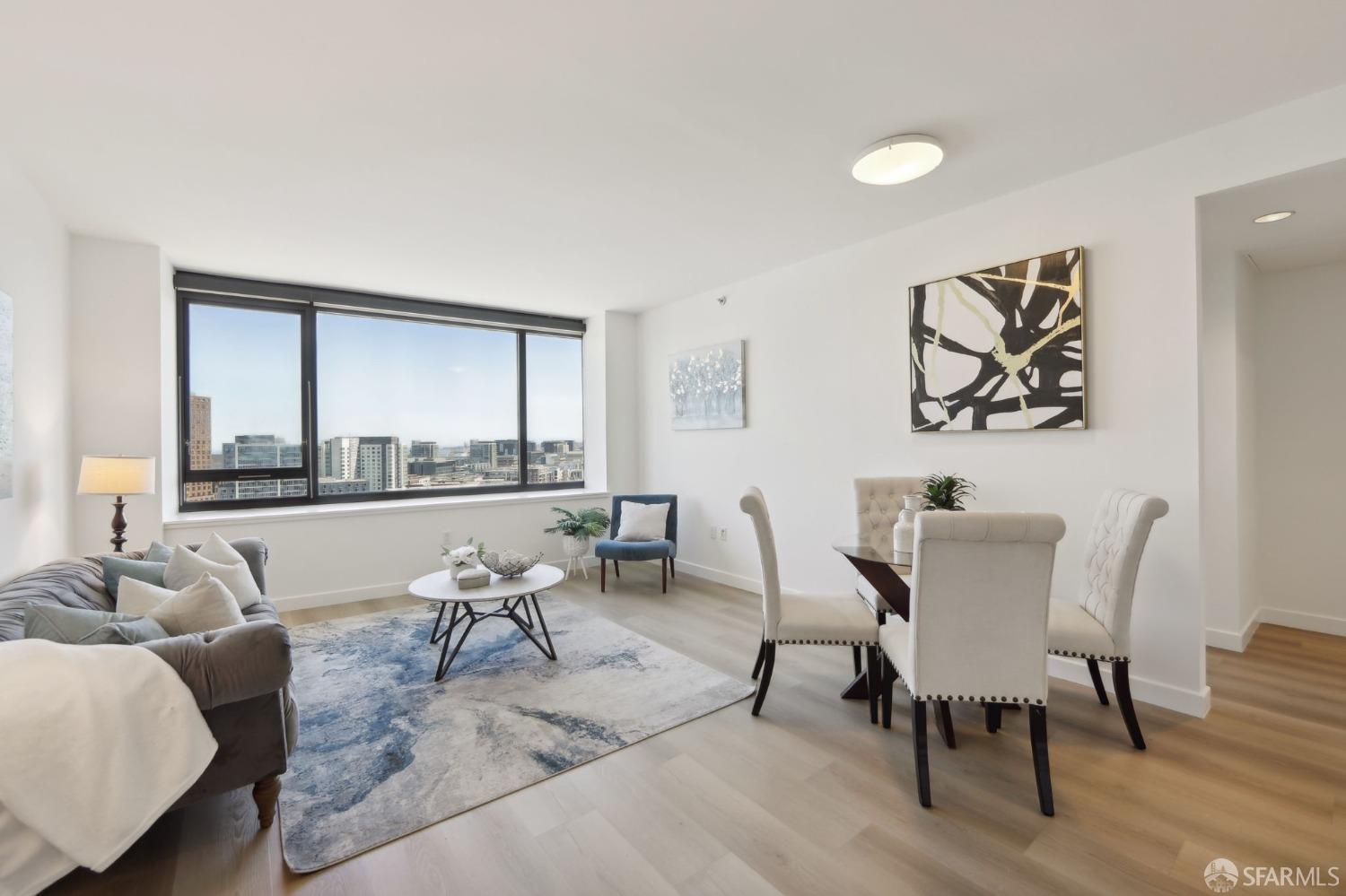250 King Street # 1612