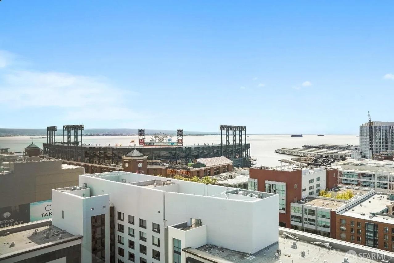 250 King Street # 1612