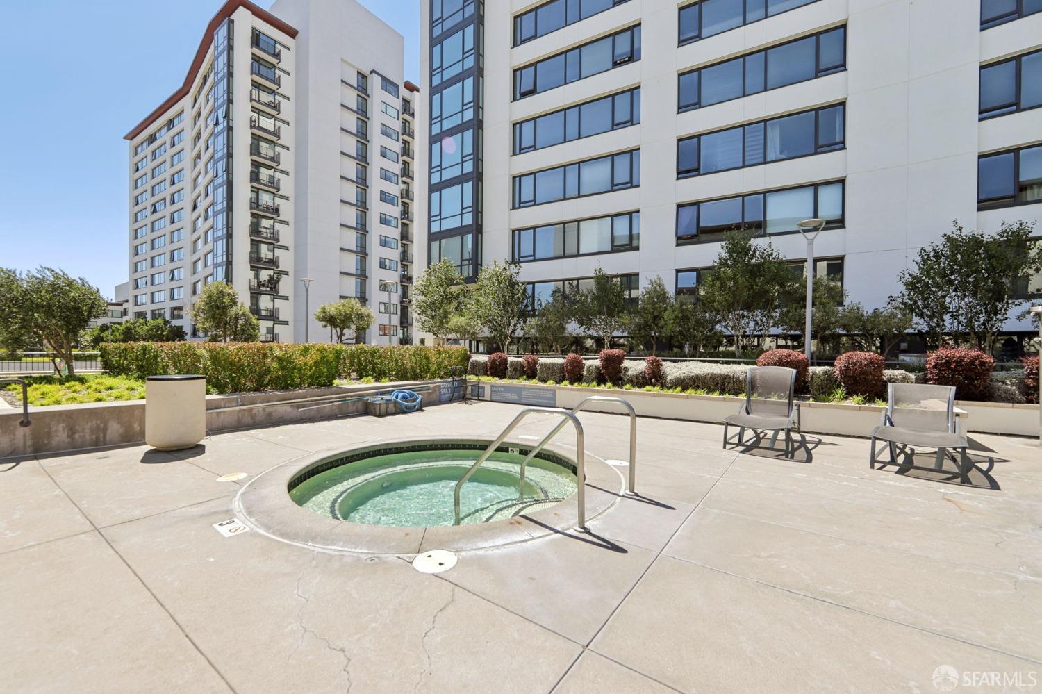 250 King Street # 1612