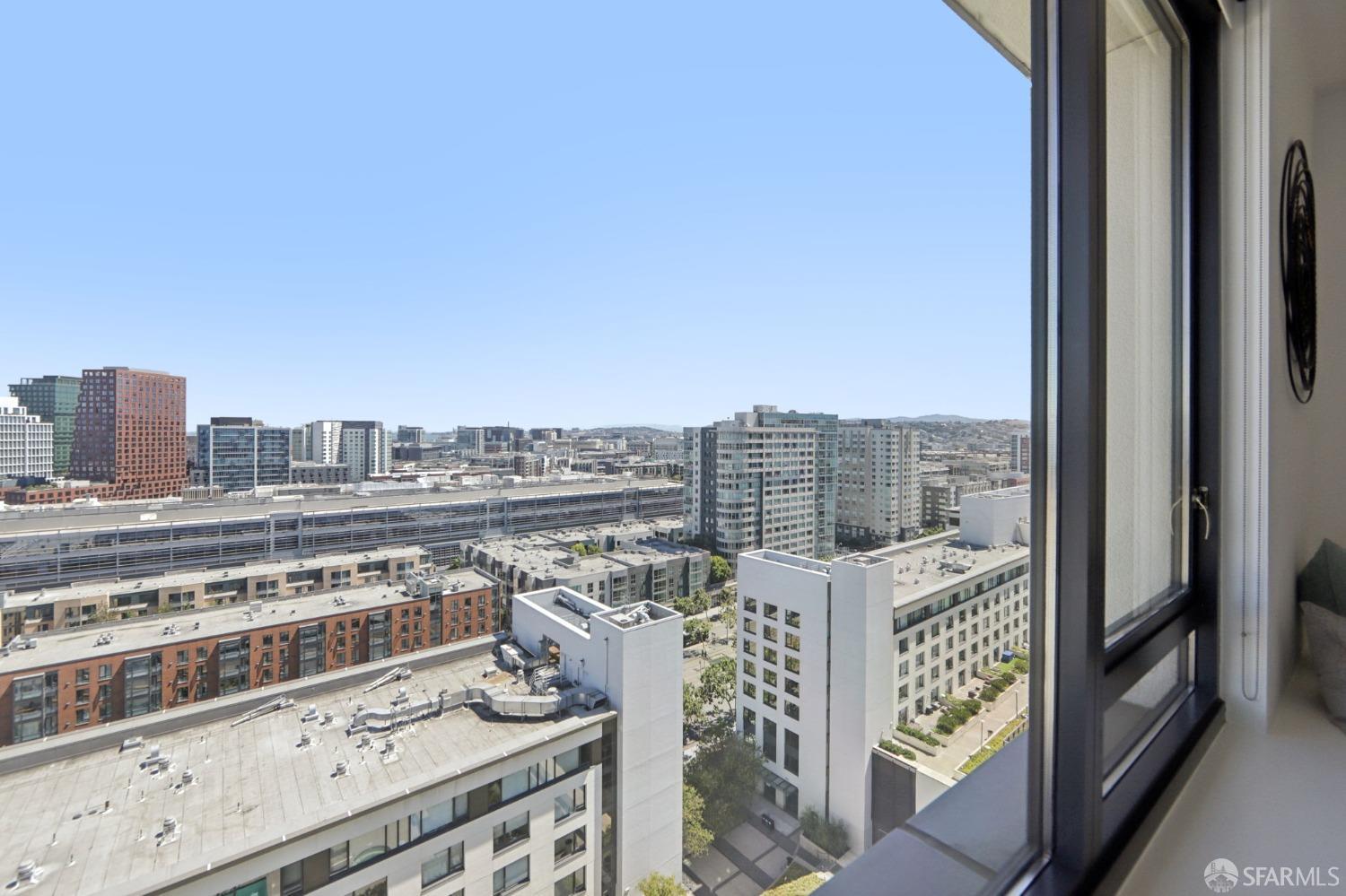 250 King Street # 1612