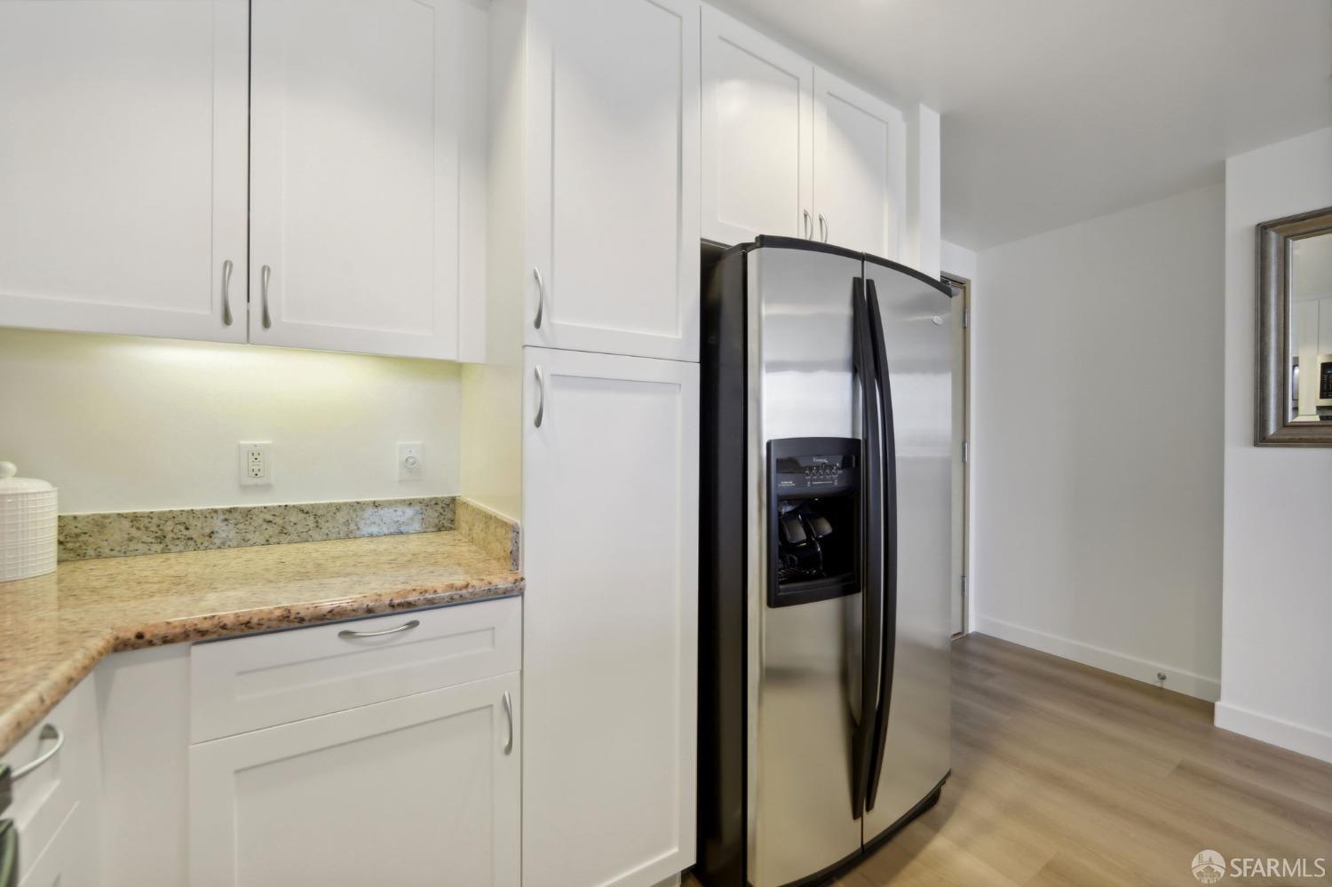 250 King Street # 1612