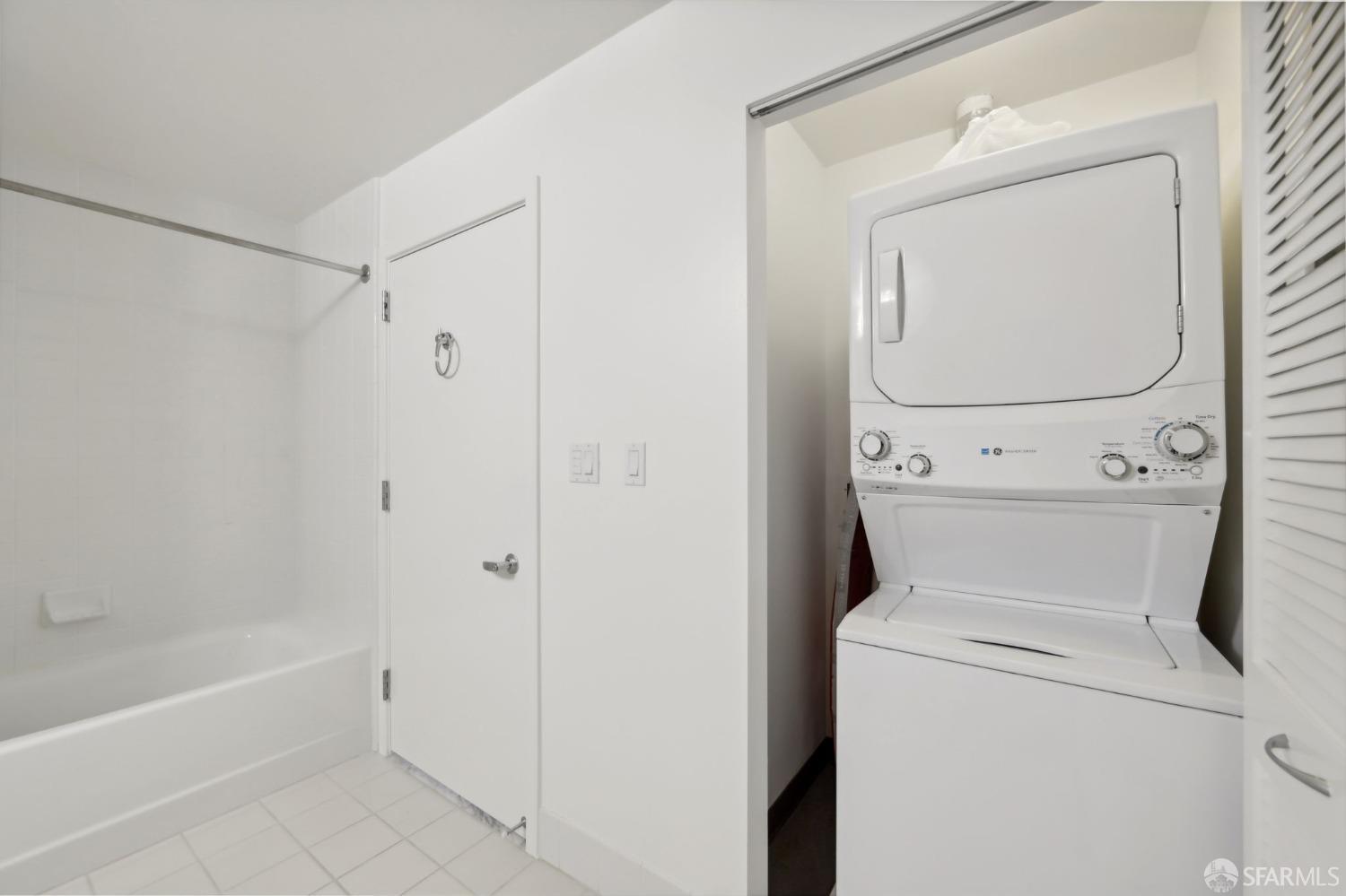 250 King Street # 1612