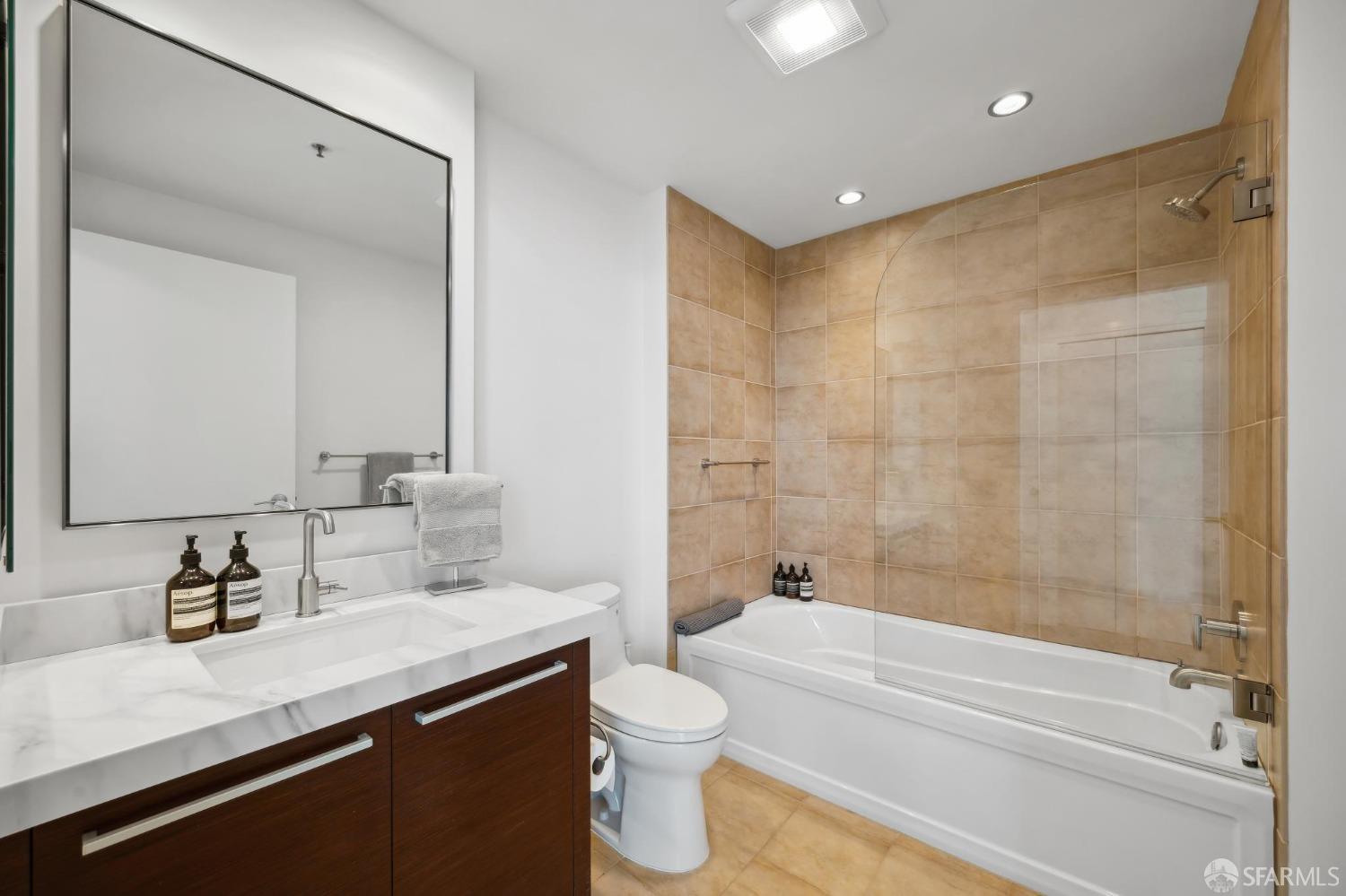 425 1st Street # 4404