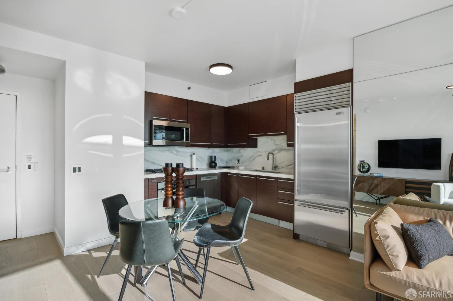 425 1st Street # 4404