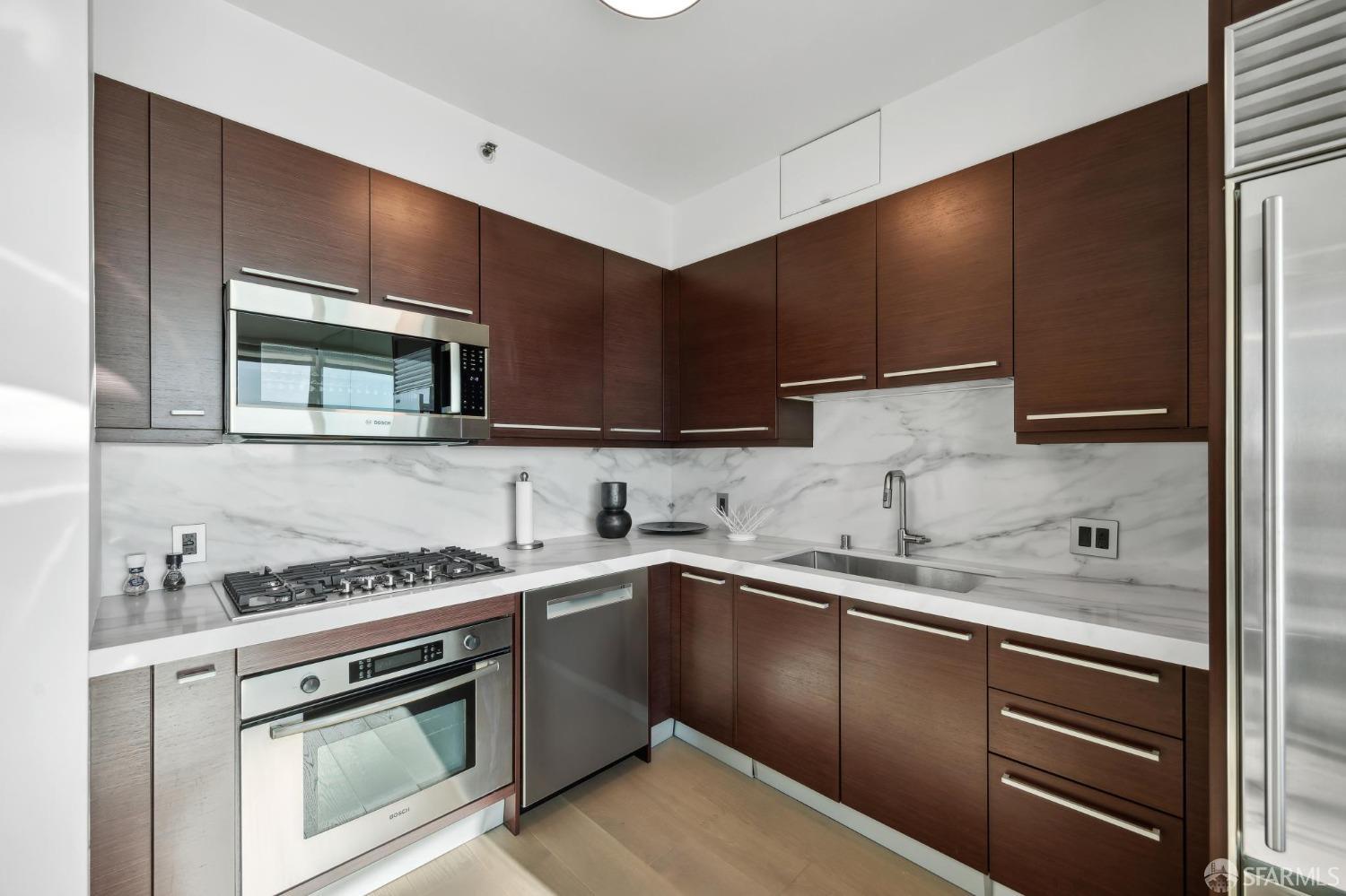 425 1st Street # 4404