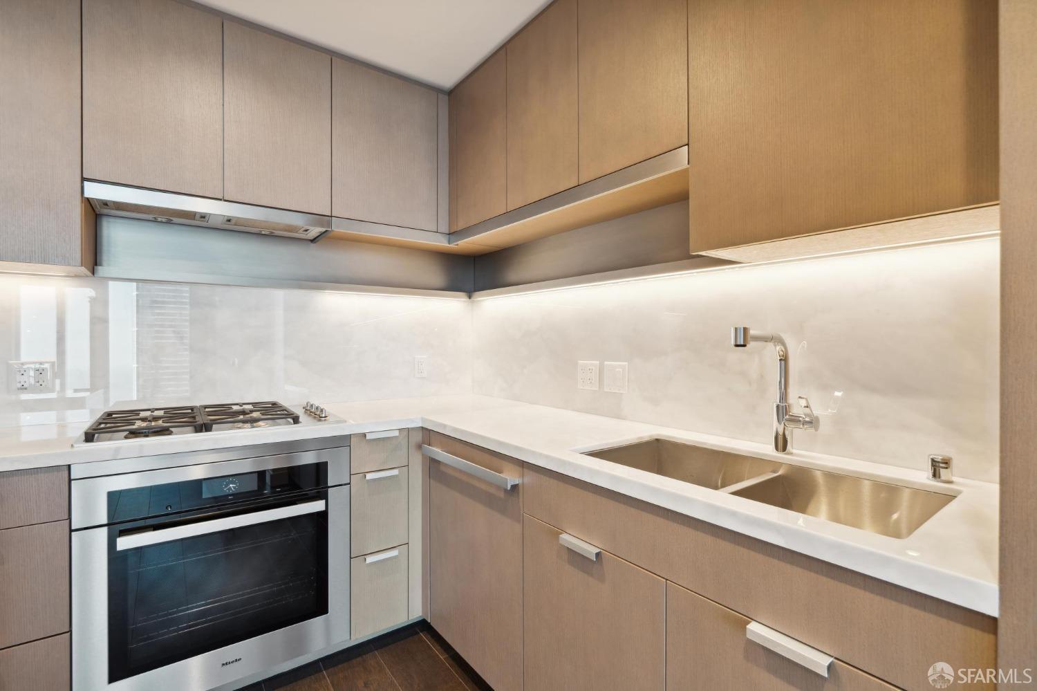 488 Folsom Street # 4106