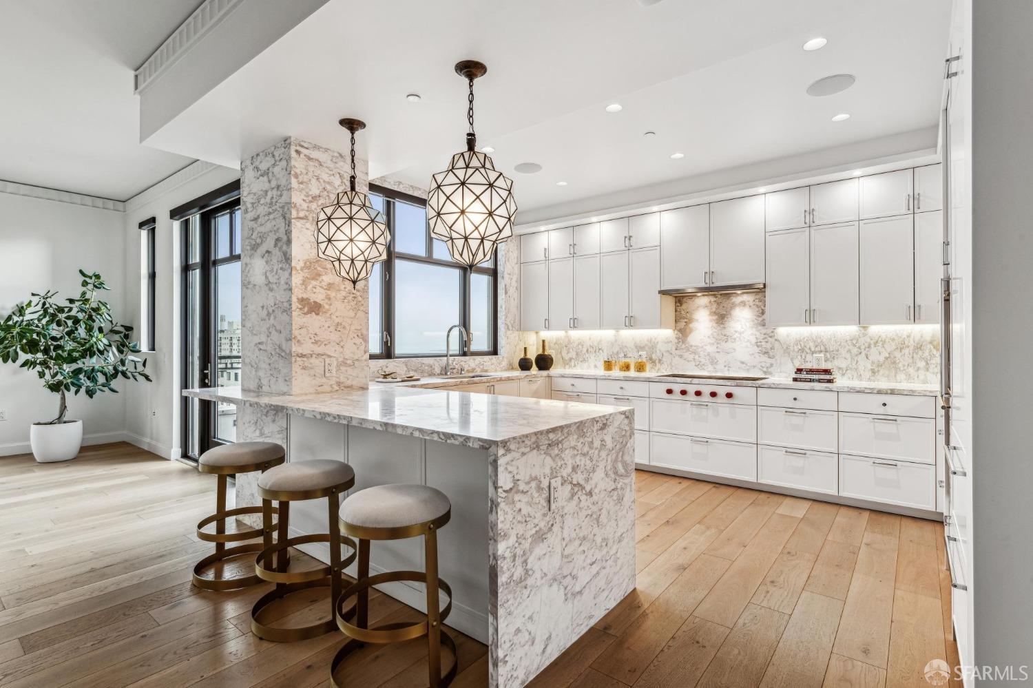 875 California Street # 1 Unit: PH 1