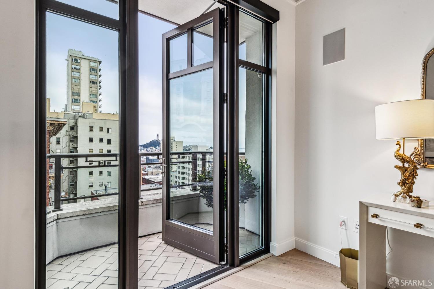 875 California Street # 1 Unit: PH 1