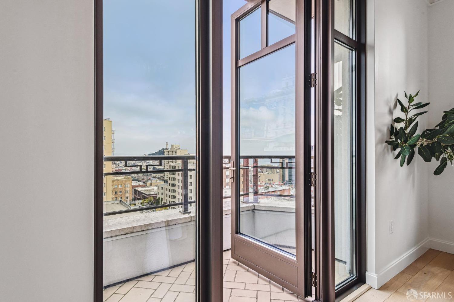 875 California Street # 1 Unit: PH 1