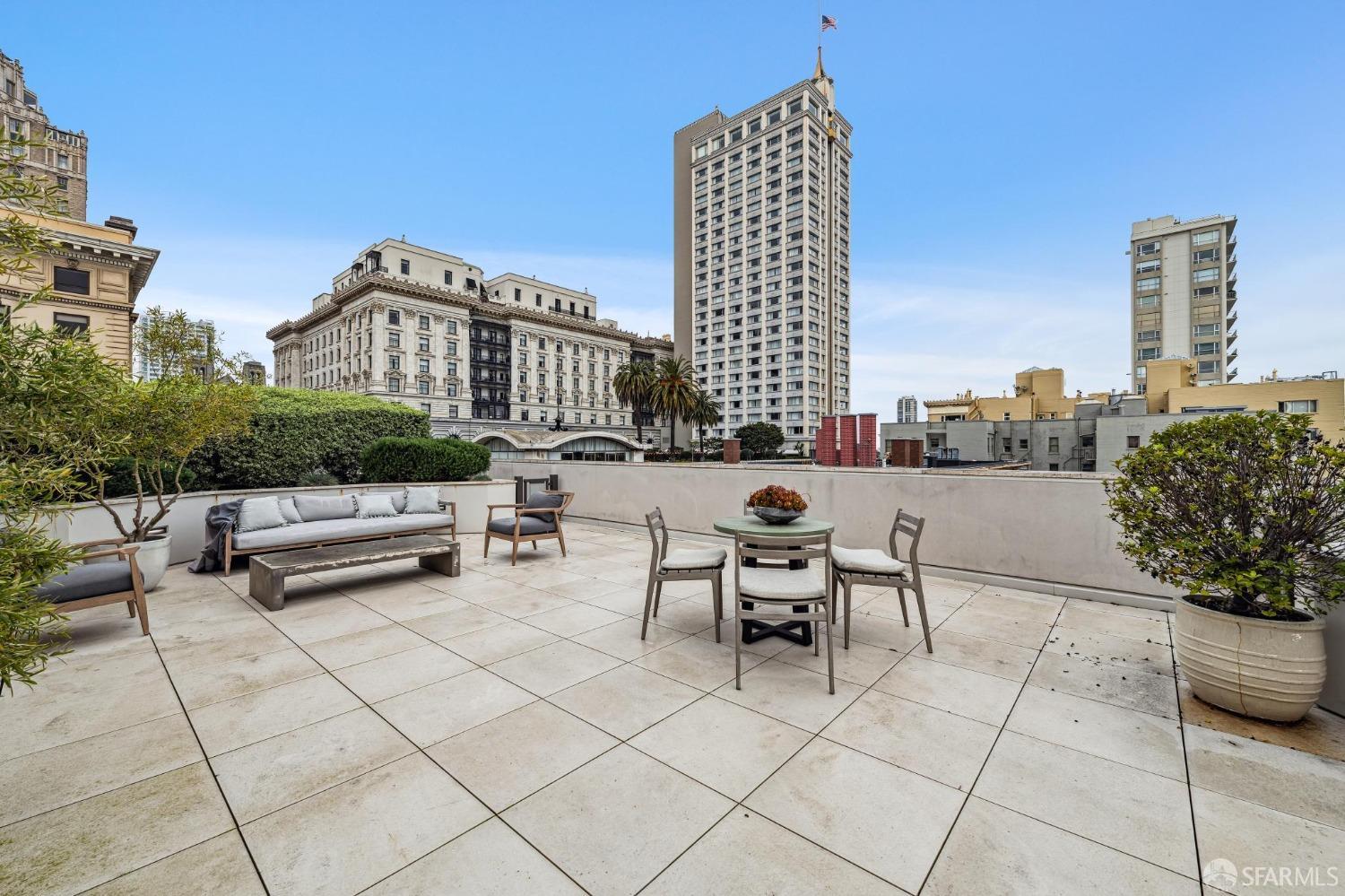 875 California Street # 1 Unit: PH 1