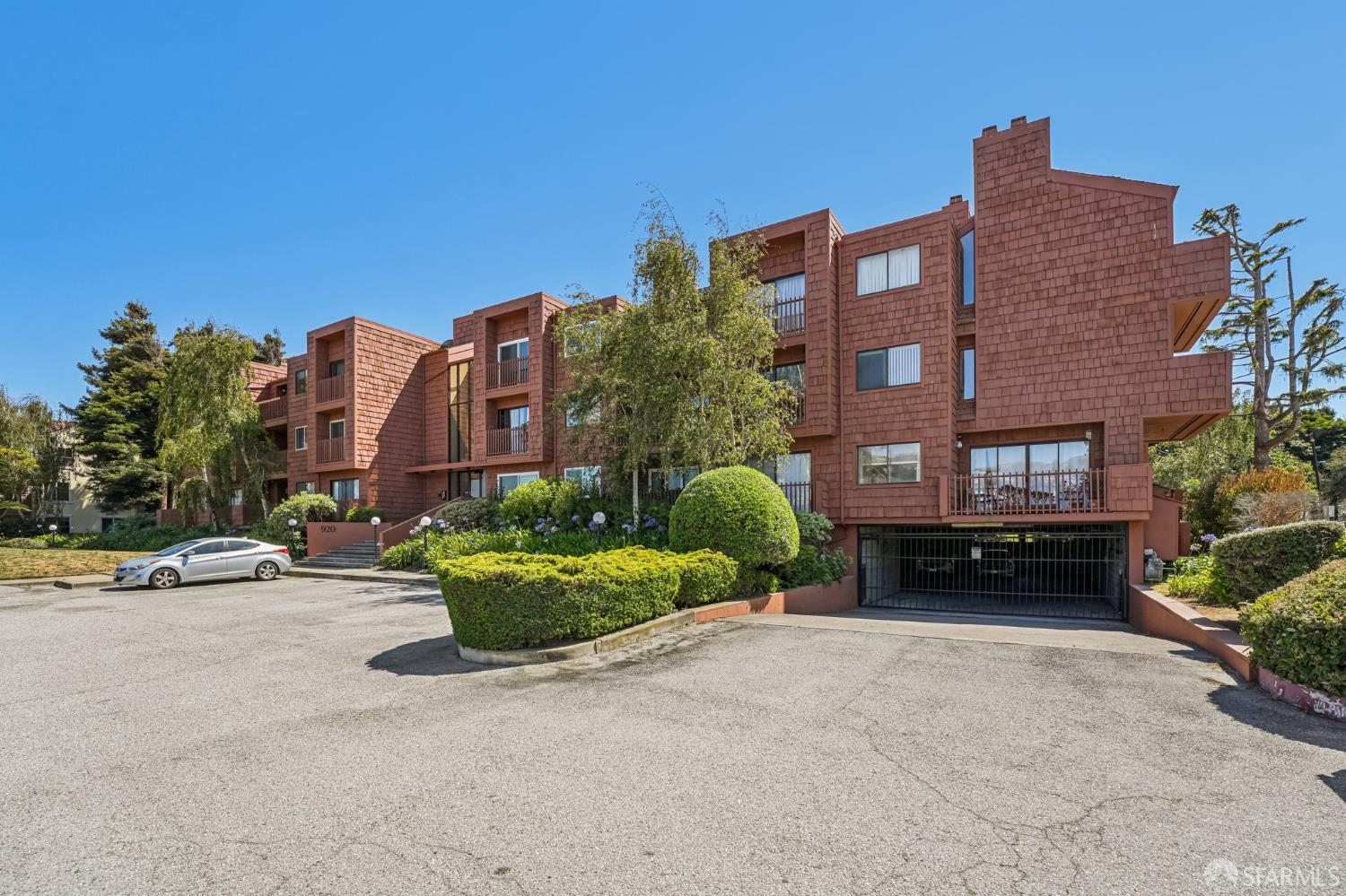 920 Mission Road # 15
