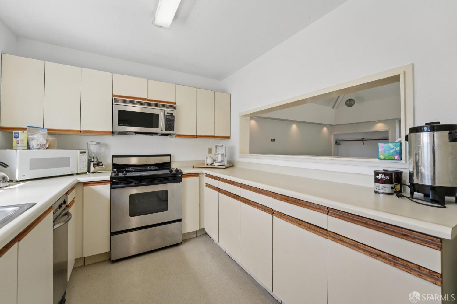 920 Mission Road # 15