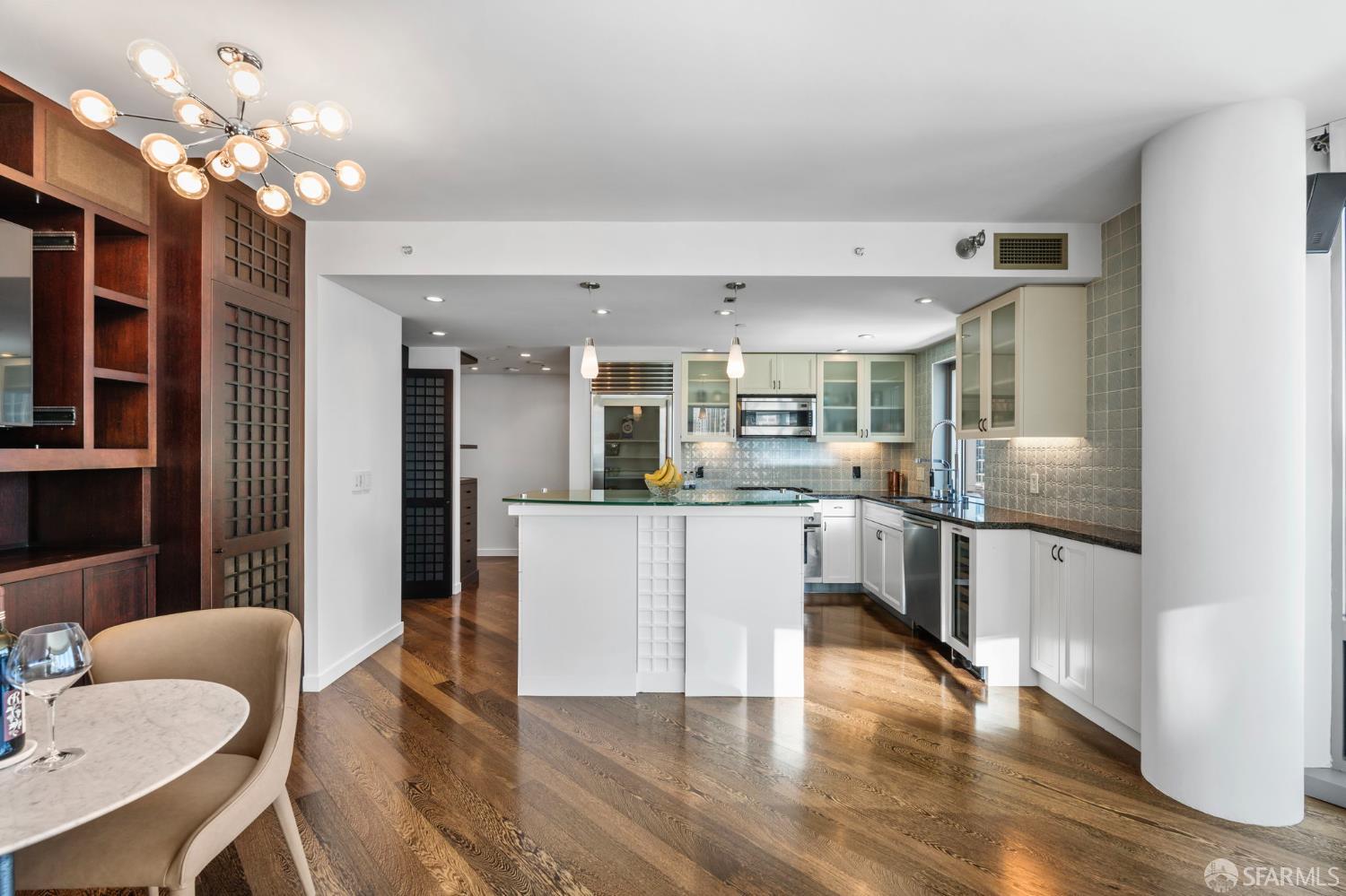 333 1st Street # N1404