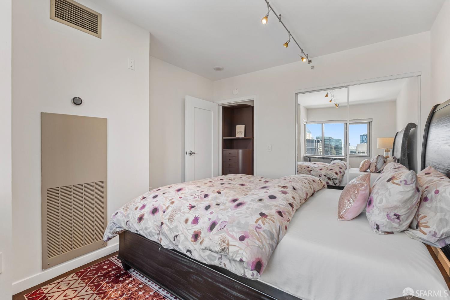 333 1st Street # N1404