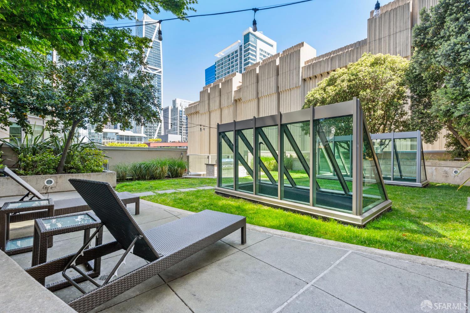 333 1st Street # N1404